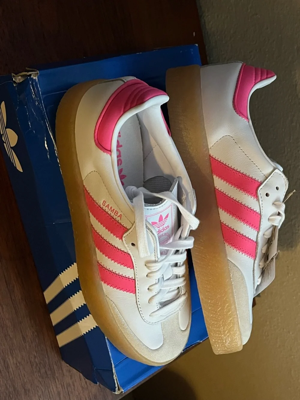 adidas Samba White and Pink Retro Low-Top Sneakers 8.5 - Picture 3 of 8